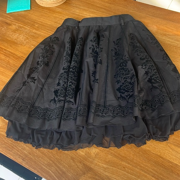 Gorgeous eyelet Black Cotton Skirt - Picture 2 of 9